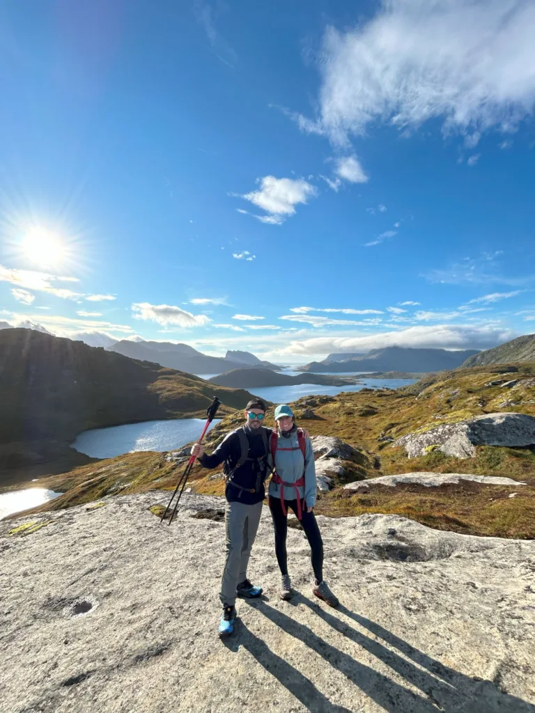 Ropa recomendada para viajar a Lofoten según el mes y el clima