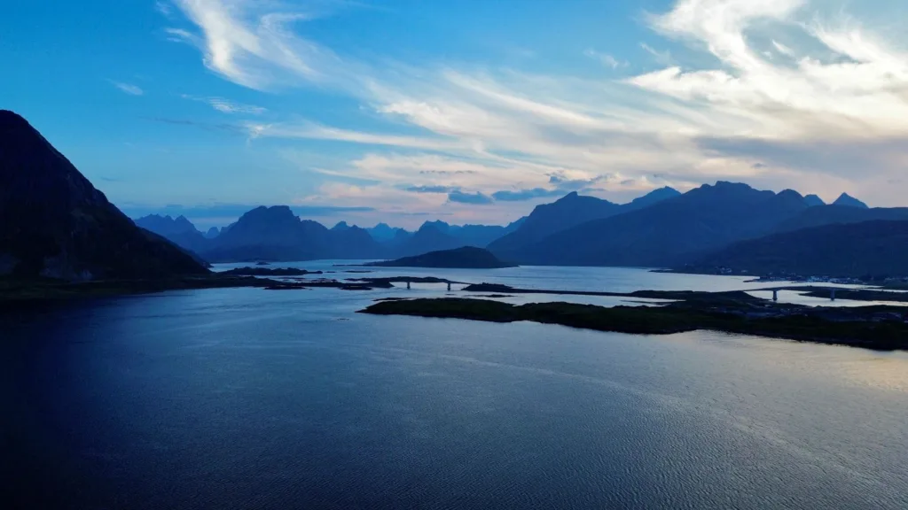 Viaje por carretera en las Islas Lofoten, Noruega – guía para conducir por libre