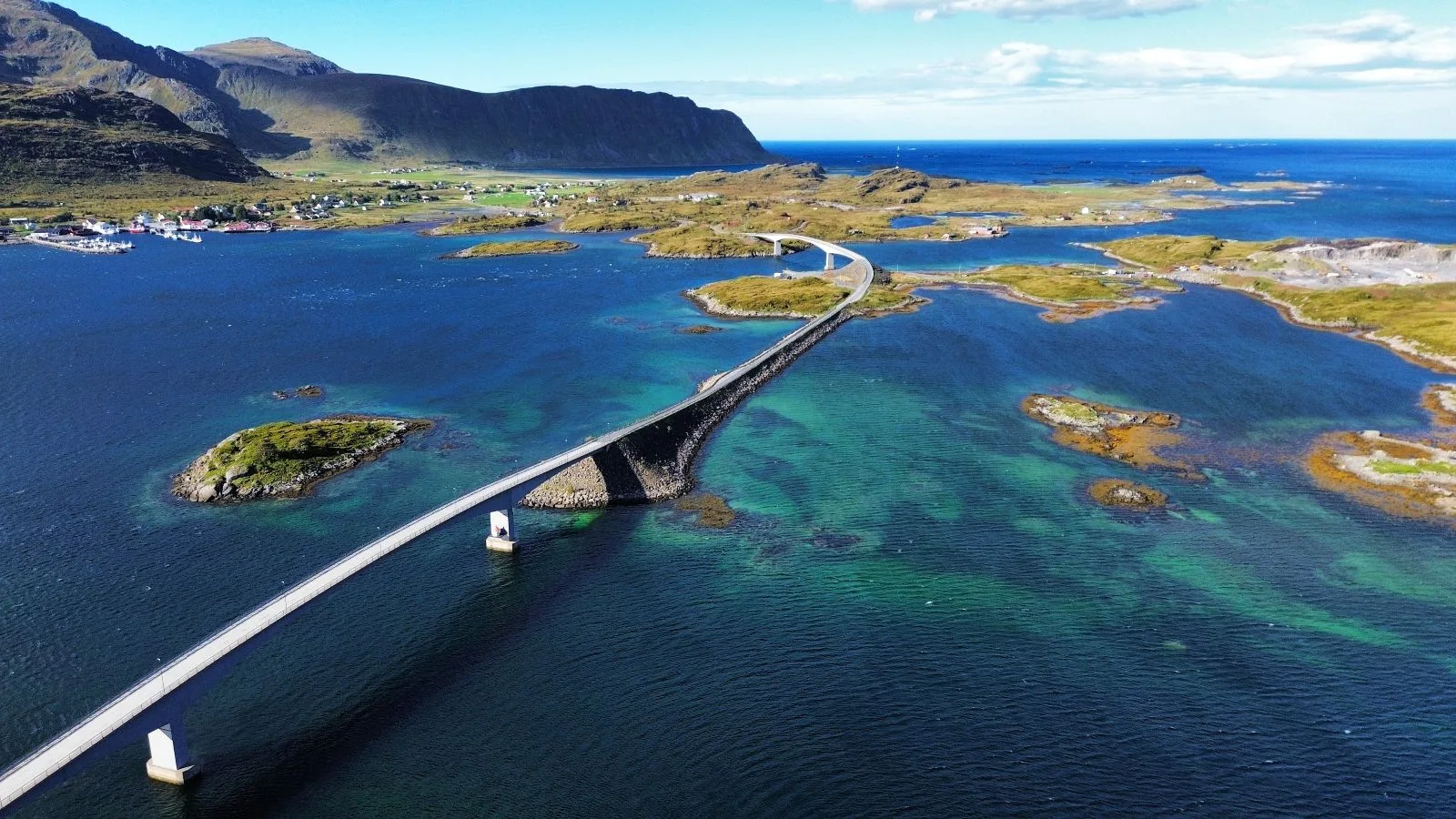 Ferry a Røst y Værøy: horarios, rutas y consejos