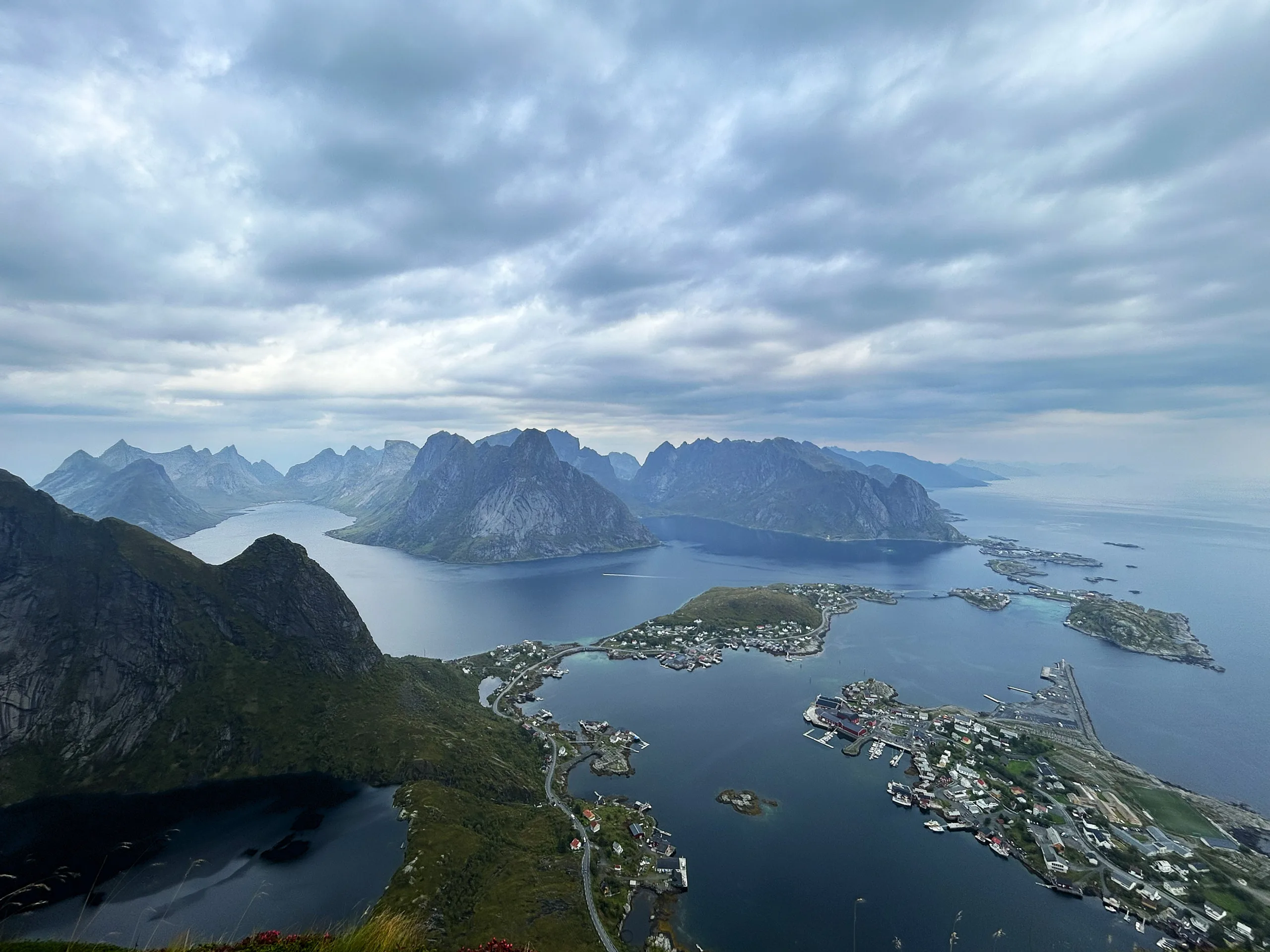 Reinebringen en Lofoten: ruta, escaleras, vistas y consejos