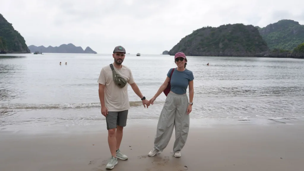 Foto en la playa Tung Thu en Cat Ba, Vietnam