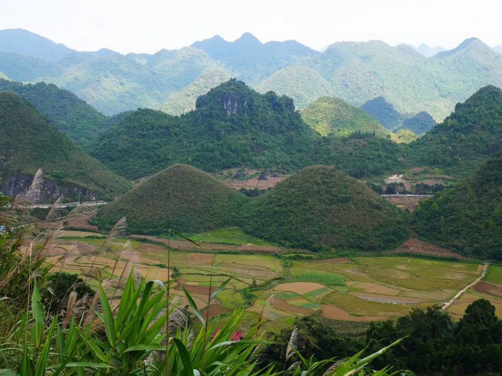 Las montñas gemelas (twin mountains) en el Ha Giang Loop