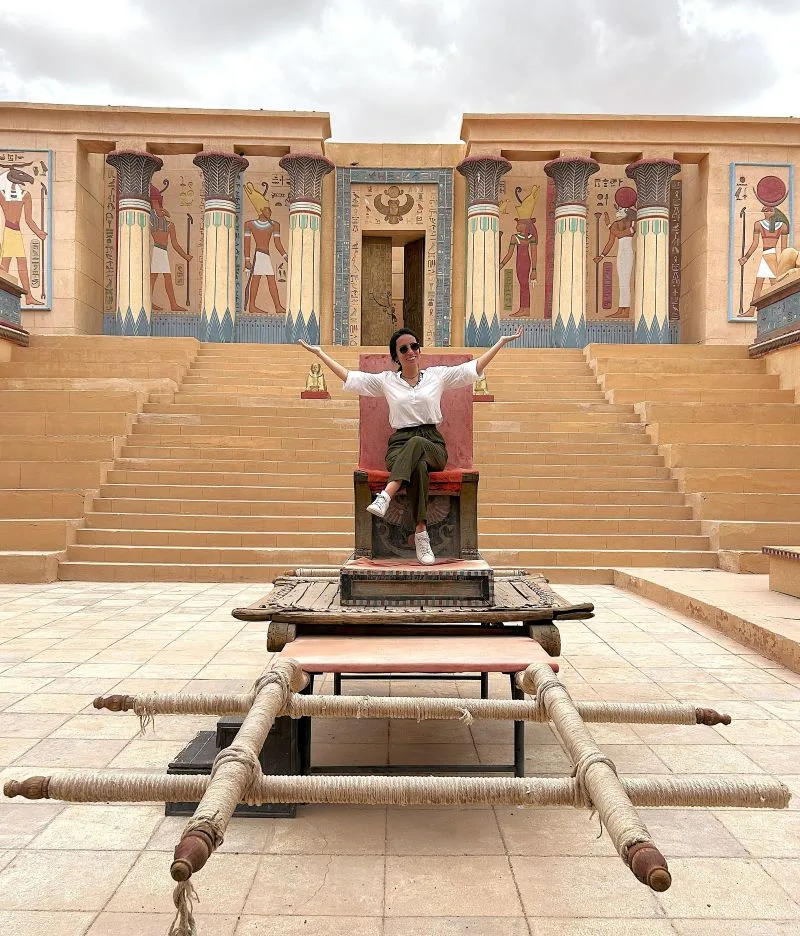 Foto en el trono de cleopatra, la pelicula, en los Atlas Studios en Ouarzazate en Marruecos